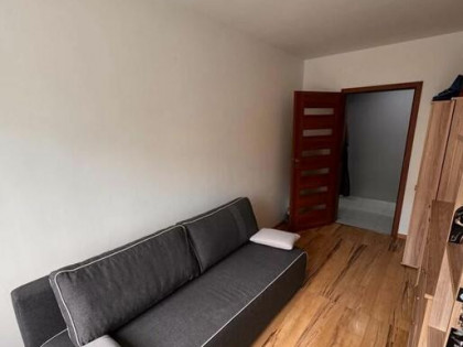 3 pokoje z dużym balkonem i piwnicą