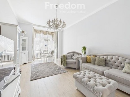 Przestronne mieszkanie 104 m² w kamienicy – Elbląg