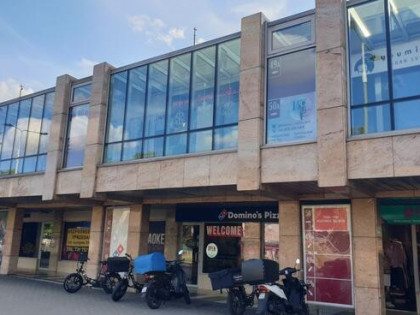 Bezpośrednio Pawilon 60 m2 I piętro
