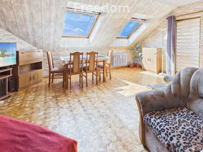 Dwupoziomowe mieszkanie 82 m² z klimatyzacją