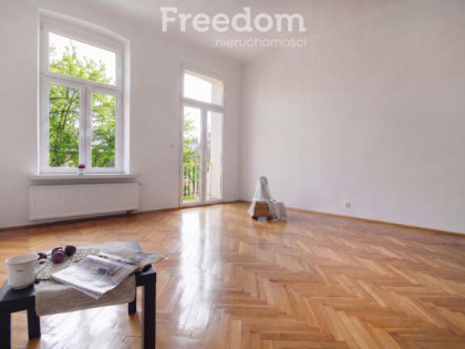 Mieszkanie w kamienicznym stylu - Łódź Fabryczna