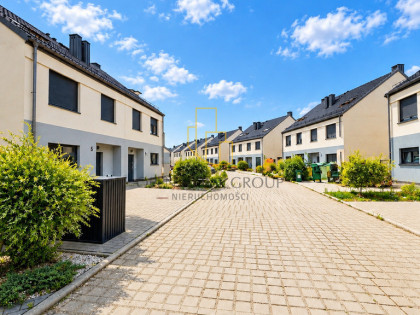Lux-Bliżniak-premium-168m2-5M-duży ogród-garaż