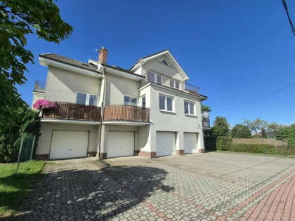 Mieszkanie 60,46 m² + 39,5 m²(zaadaptowane poddasze)+ Garaż