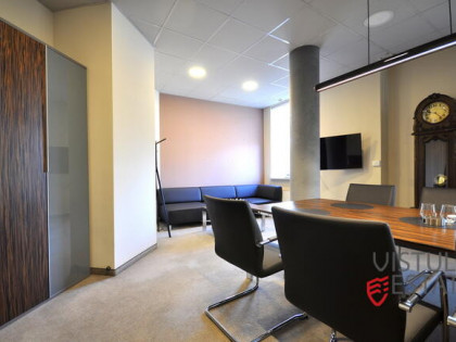 Lokal biurowy blisko Jubilatu 80 m2