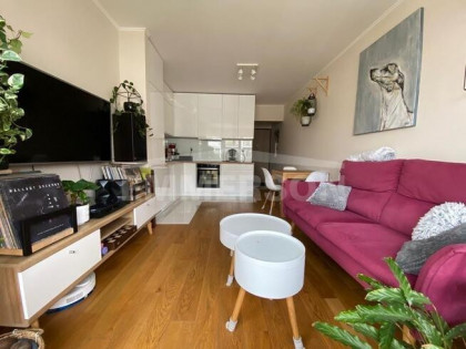 3 pokoje/duży balkon/zieleń