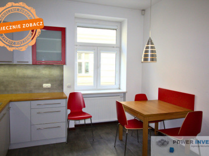42 M²| KAMIENICA | NAJEM KRÓTKOTERMINOWY | CENTRUM