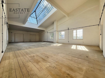 LOFT 181 m² | Świetlik | Metro | Parking