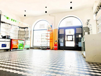 Lokal komercyjny 136,79 m² z dużymi witrynami – Wynajem | Ciechanów