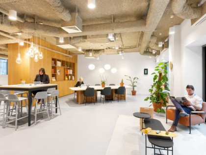 Przestrzeni do pracy Spaces Fabryka Kart