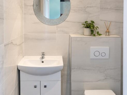 KOMPAKTOWE STUDIO 16m² – WŁASNA KUCHNIA I ŁAZIENKA