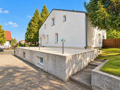 Dom Lublin Dziesiąta, Nadrzeczna