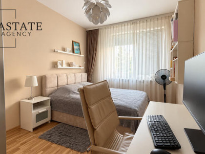 Balkon, Garaż, Zamknięte osiedle