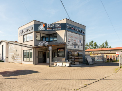 PIĘTRO BUDYNKU HANDLOWO-USŁUGOWEGO