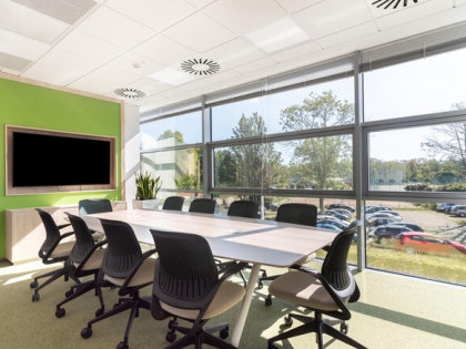 Przestrzeń do pracy dla 4 osób w Regus Opera