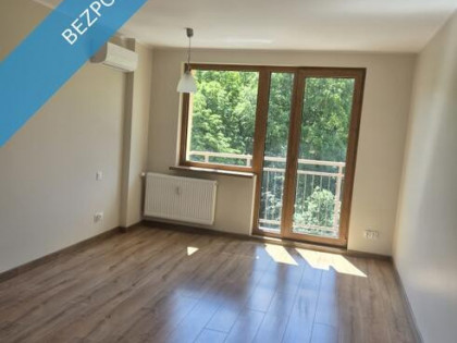 Mieszkanie PREMIUM Winda Park Staszica z Salonu Widok na Las