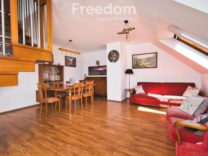 Dwupoziomowy unikat na Jarotach – 108,80 m².