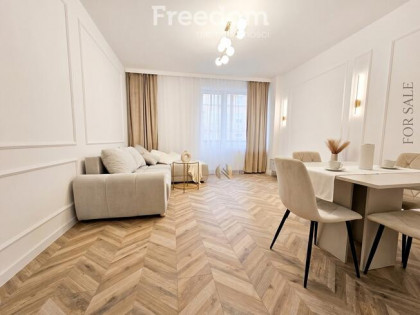 Mieszkanie 2 pokoje, 50m2 z balkonem w Centrum