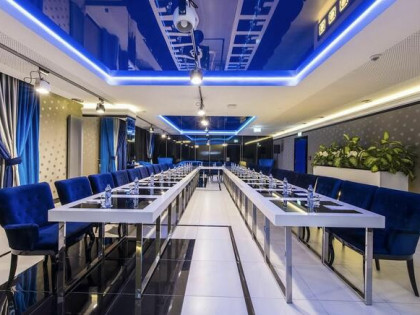 Lokal usługowy z prosperującą restauracją z możliwością zmiany typu działalności