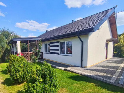 WYJĄTKOWY, GOTOWY DO ZAMIESZKANIA DOM W STAREJ WSI POD BRZOZ