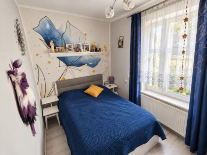 z ogródkiem i garażem nad jeziorem
