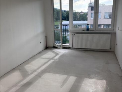 3-pokojowe mieszkanie po generalnym remoncie Sucha Besk.