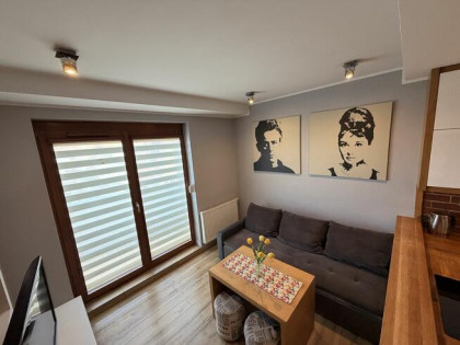 Mieszkanie 74m2 dwupoziomowe-piwnica - balkon-miejsce posto