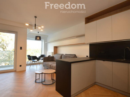 Nowoczesny apartament w pobliżu jeziora