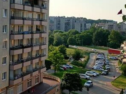 Kraków-Bieńczyce . Mieszkanie 2300 zł.
