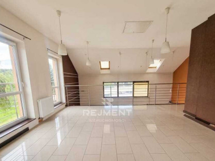 Lokal użytkowy 160 m² | Duża witryna, duży parking