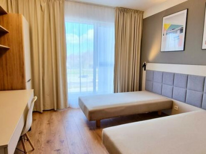 Do wynajęcia lokal w standardzie hotelowym. Wszystko w cenie.