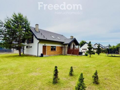 Dom wolnostojący 170 m², garaż, Rzęskowo, las