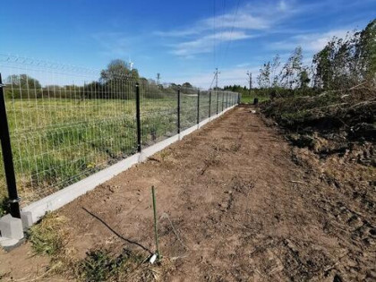 Ogrodzona budowlana Karwice 2003 m² morze PKP