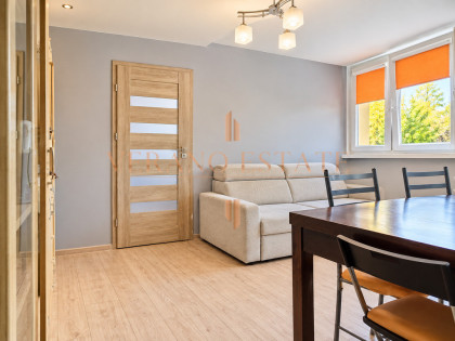 Na sprzedaż 2-pokojowe mieszkanie 38 m²  Łódź – Dąbrowa  1. piętro