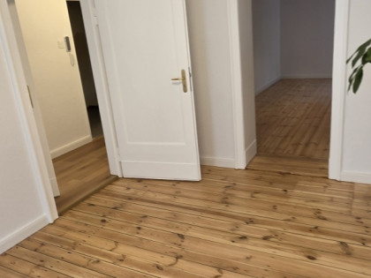To i tamto już było Woo oiuizreway Nopt >>> Kruk z Krucza 78 , Gajowice Wrocław Na sprzedaż oferujemy unikalny, narożny lokal użytkowy o powierzchni 65 m²,