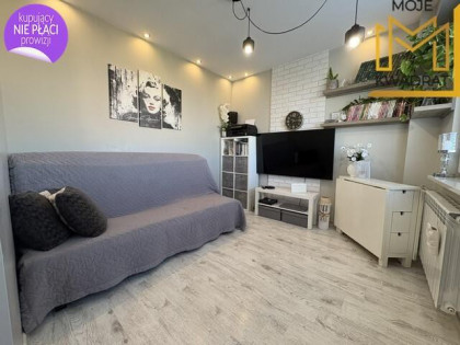 Przytulna kawalerka z panoramicznym widokiem i balkonem