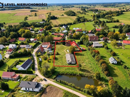 Dom z małym gospodarstwem