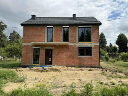 Sprzedam Dom piętrowy  117m2 Stan surowy zamknięty