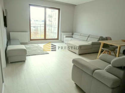 Trzy pokoje w Apartamentowcu na Mokotowie