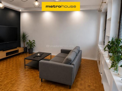 57 m²  3 Pokoje  Klimatyzacja