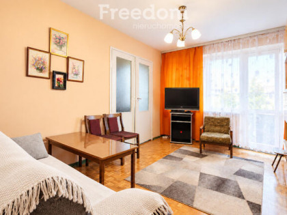 3 pokoje, 48 m2, III piętro, balkon, os. Wolność 1, Bełchatów