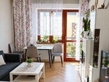 Wieliczka ,2-pokoje, 2 piętro, osobna kuchnia ,balkon, kom.
