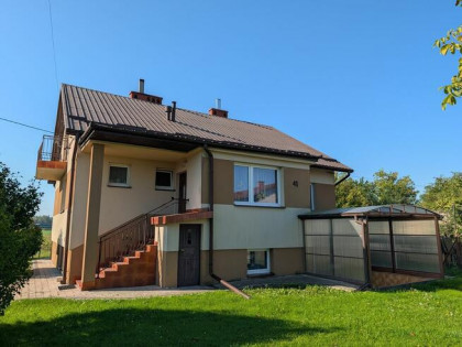 Dom 126 m² z sutenerą mieszkalną na działce 27,5 ara – Wola