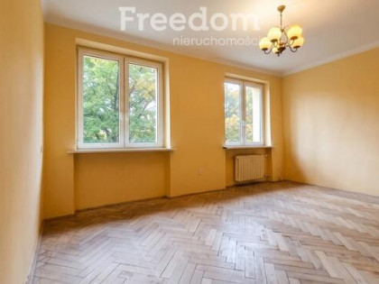 Funkcjonalna kawalerka blisko uczelni