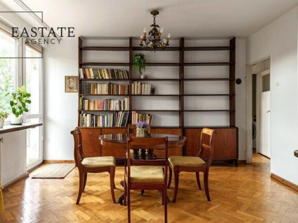 Saska Kępa | oddzielna kuchnia | duży balkon | garaż + 2 komórki