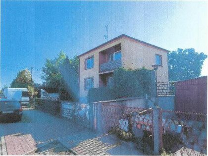 Sundyk sprzeda udział 1/4 w domu jednorodzinnym