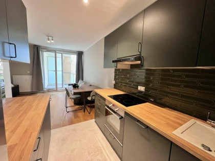 Mieszkanie 38,5 m² z balkonem i windą w Otwocku