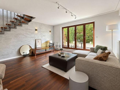 Dwupoziomowy apartament z prywatnym ogródkiem | Wilanów