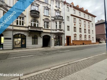 Wynajem lokalu handlowego – parter, główna ulica miasta
