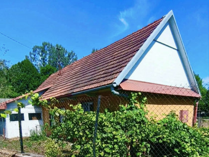 Dom w Samocicach z działką 18,49 ara