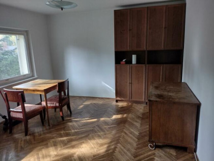 3 pokoje z oddzielną kuchnią i balkonem